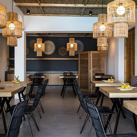 My Mykonos By Mr And Mrs White 4*